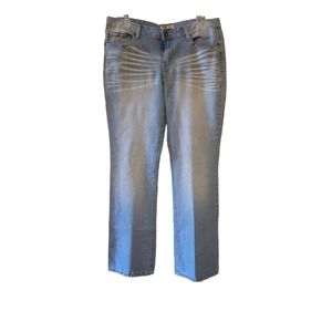 🛍️ L.I.E - Ashley - Low-rise Slim Bootcut Jeans